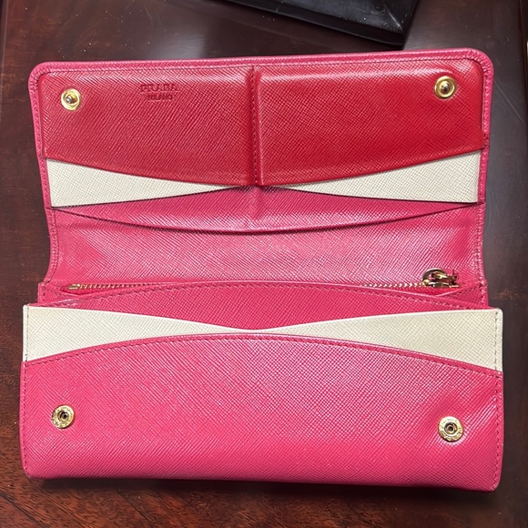 PRADA PINK WHITE AND RED SAFFIANO LUX LEATHER FLAP CONTINENTAL WALLET LEATHER - Picture 3 of 17
